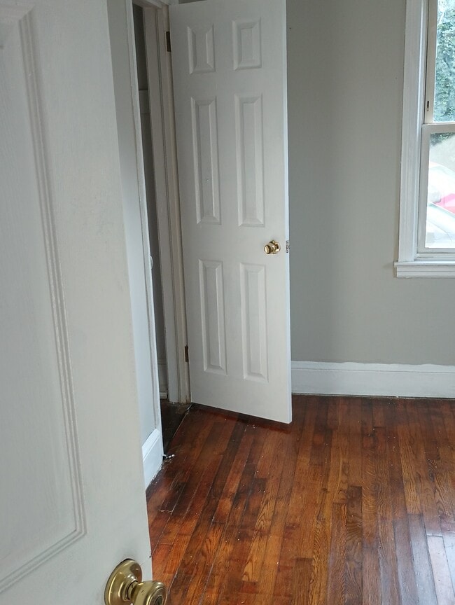Building Photo - 327 Caulder Ave