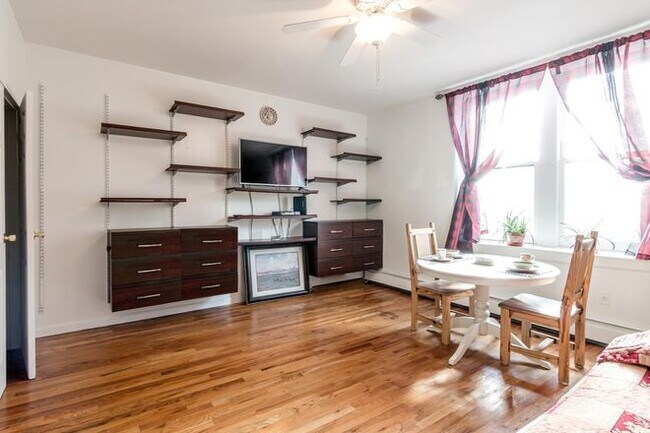 3rd Fl Studio - 147 W 118th St