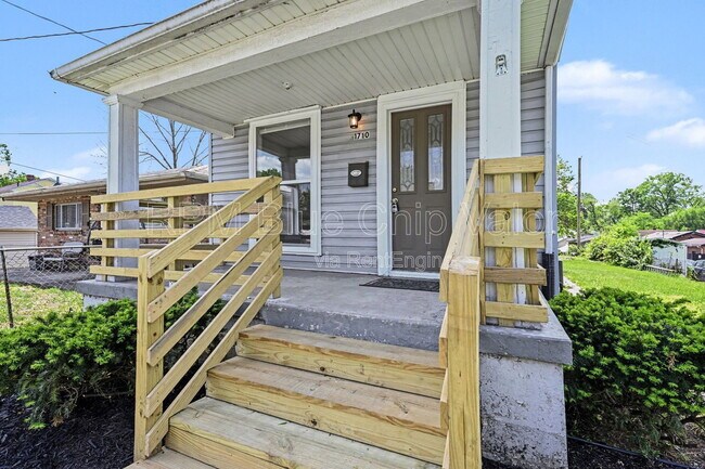 Building Photo - 1710 Lawn Ave