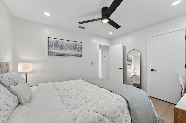 Building Photo - 800 Tropic Blvd