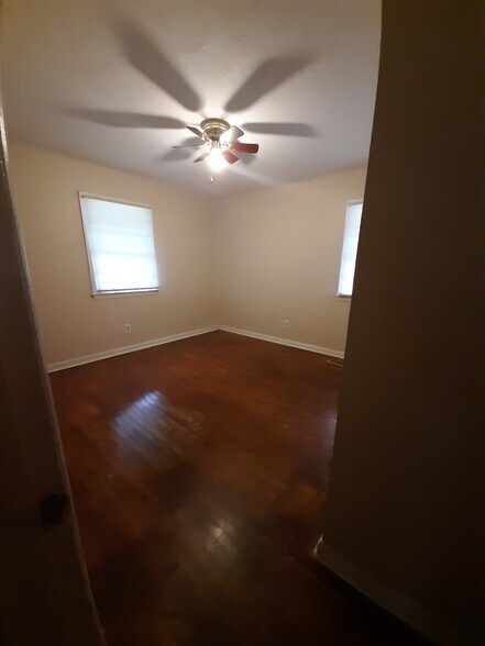 Building Photo - 1846 Colony Dr