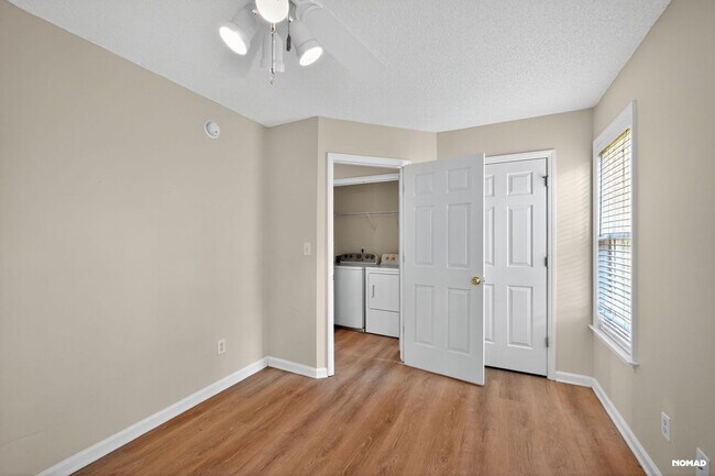 Building Photo - Charming 2BR Townhome in Raleigh Golf Community