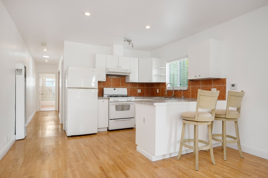 Building Photo - 1836 Euclid St