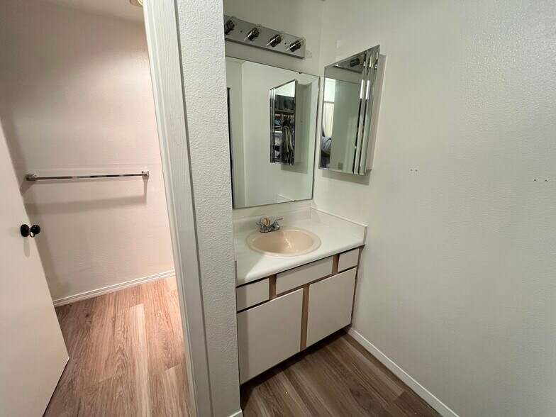 Building Photo - 12530 109th Ct NE