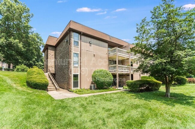 Primary Photo - 5805 Royal Ridge Dr