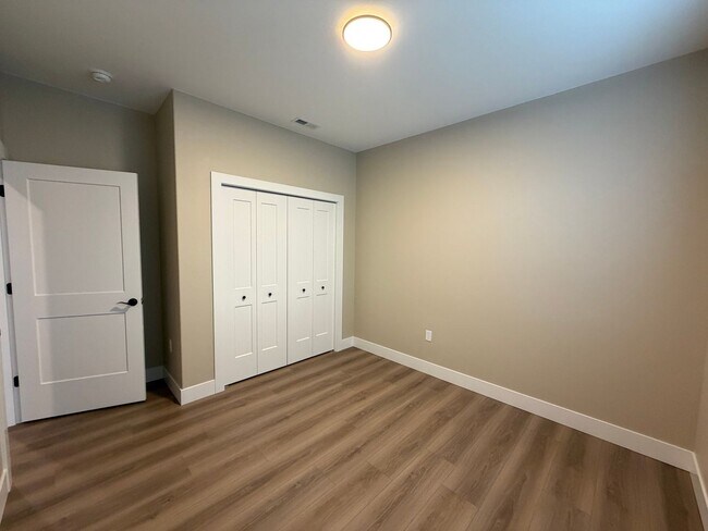 Building Photo - 2121 Carr Rd