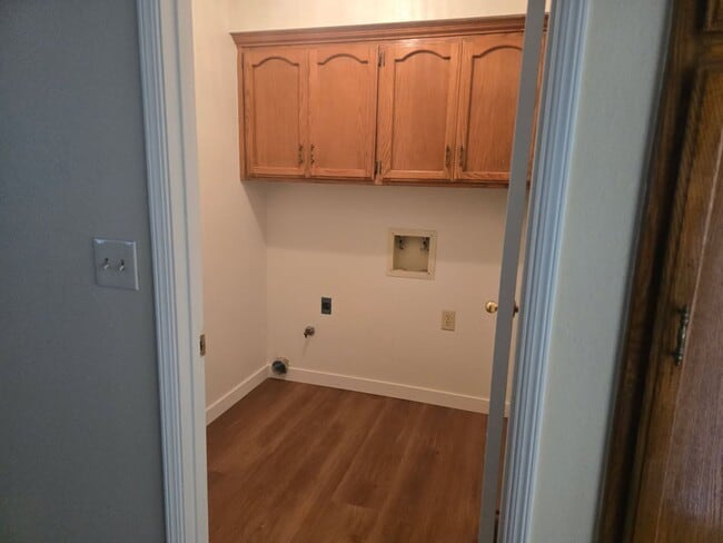 Building Photo - 4304 Mattnick Dr