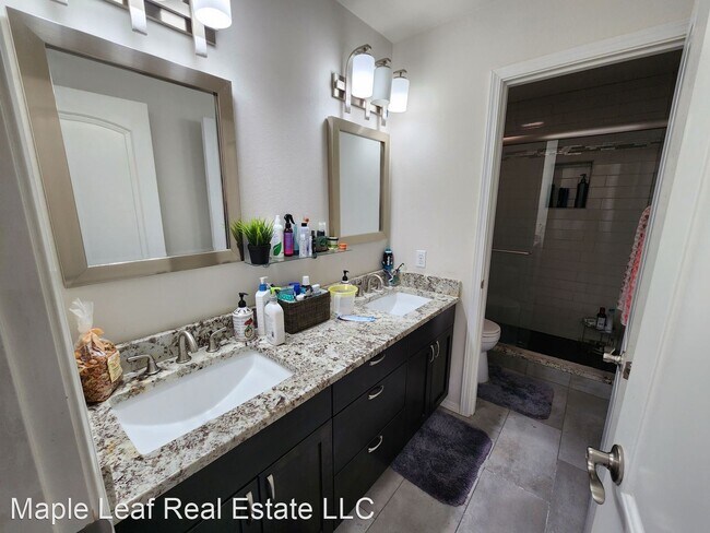 Building Photo - 5 br, 3.5 bath House - 10108 186th CT NE