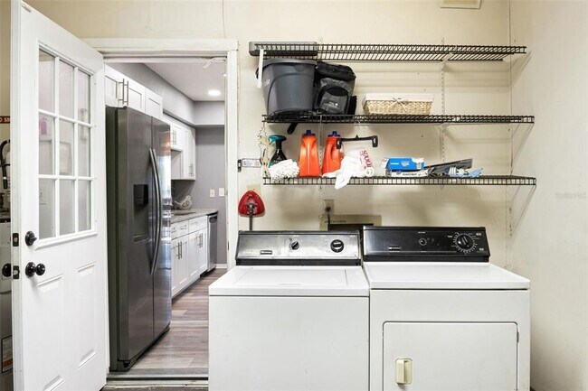 Building Photo - 6305 Morningmist Ct