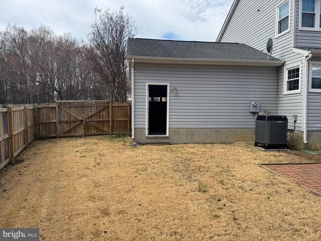 Building Photo - 11629 Enchanted Woods Way