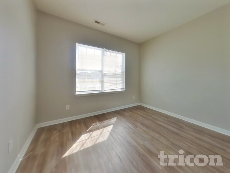 Building Photo - 909 Wild Lilac Ct