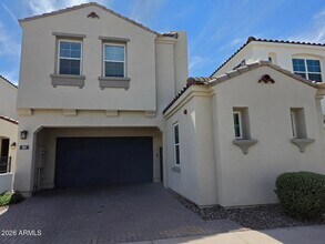 Building Photo - 221 E Balsam Dr