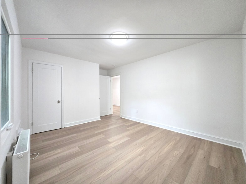 Building Photo - 4530 Avondale St
