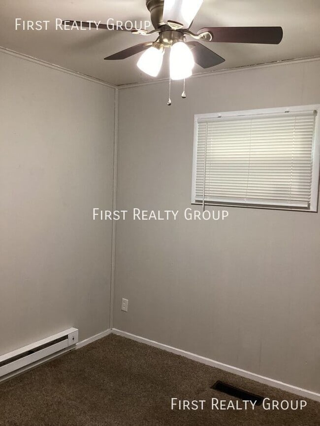 Building Photo - 4565 Gardendale-