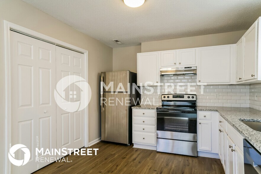 Building Photo - 240 Mitchell Ave