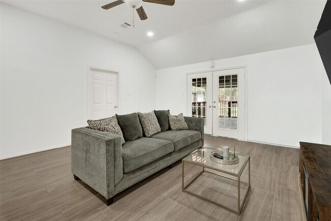 Building Photo - 18875 Ferney Ln