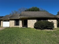 Building Photo - 635 Jeff Davis Dr