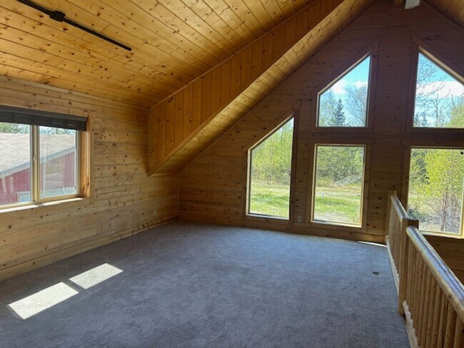 Building Photo - Gorgeous Log Home with infloor heat.  Two level lots with RV parking and dumpstation.