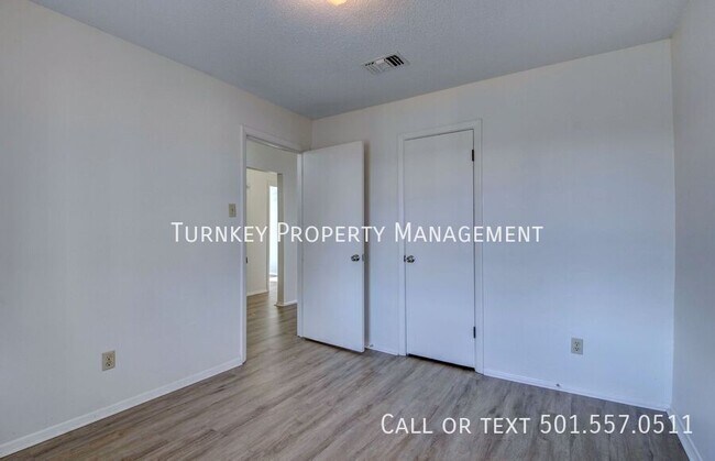 Building Photo - 1704 Garfield Ct