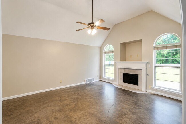 Building Photo - 20 Country Brook Dr