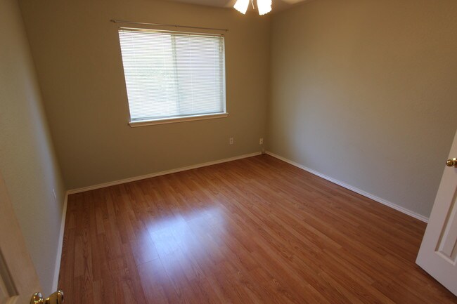 Bedroom 3 - 15618 Poynette Pl