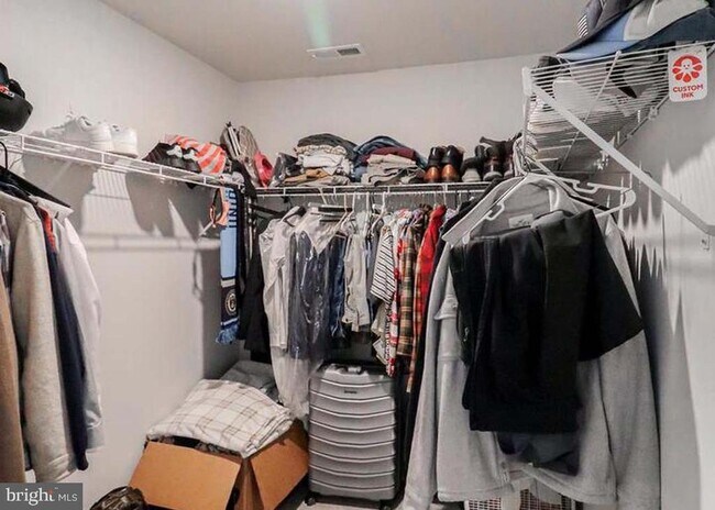 Building Photo - 364 Trego Avenue