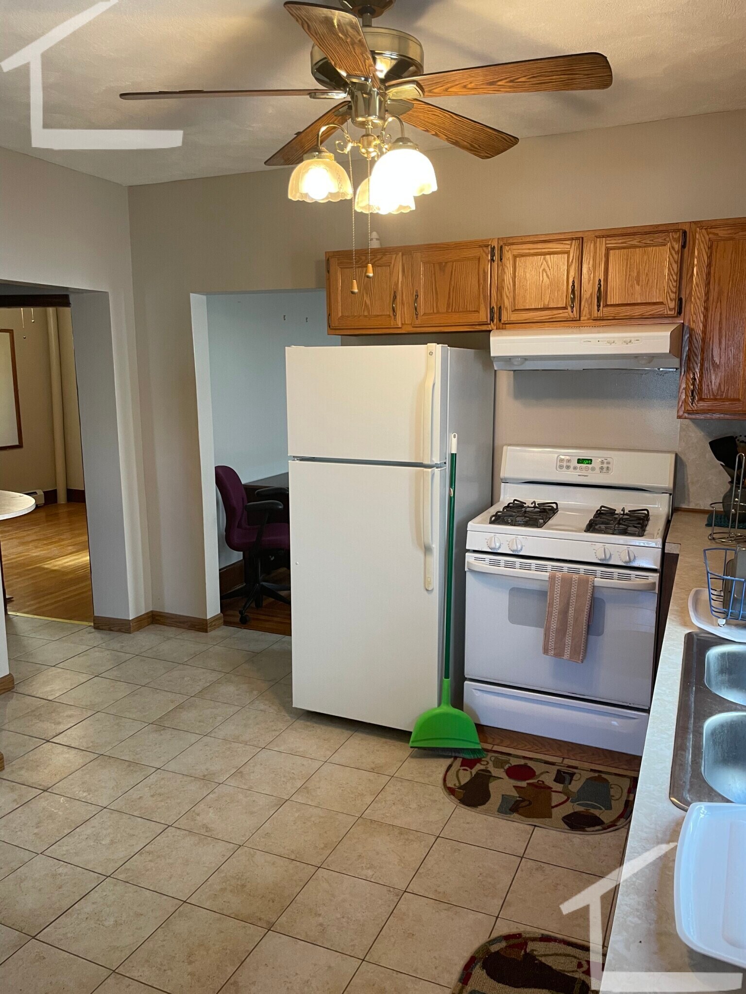 Building Photo - 120 College Ave