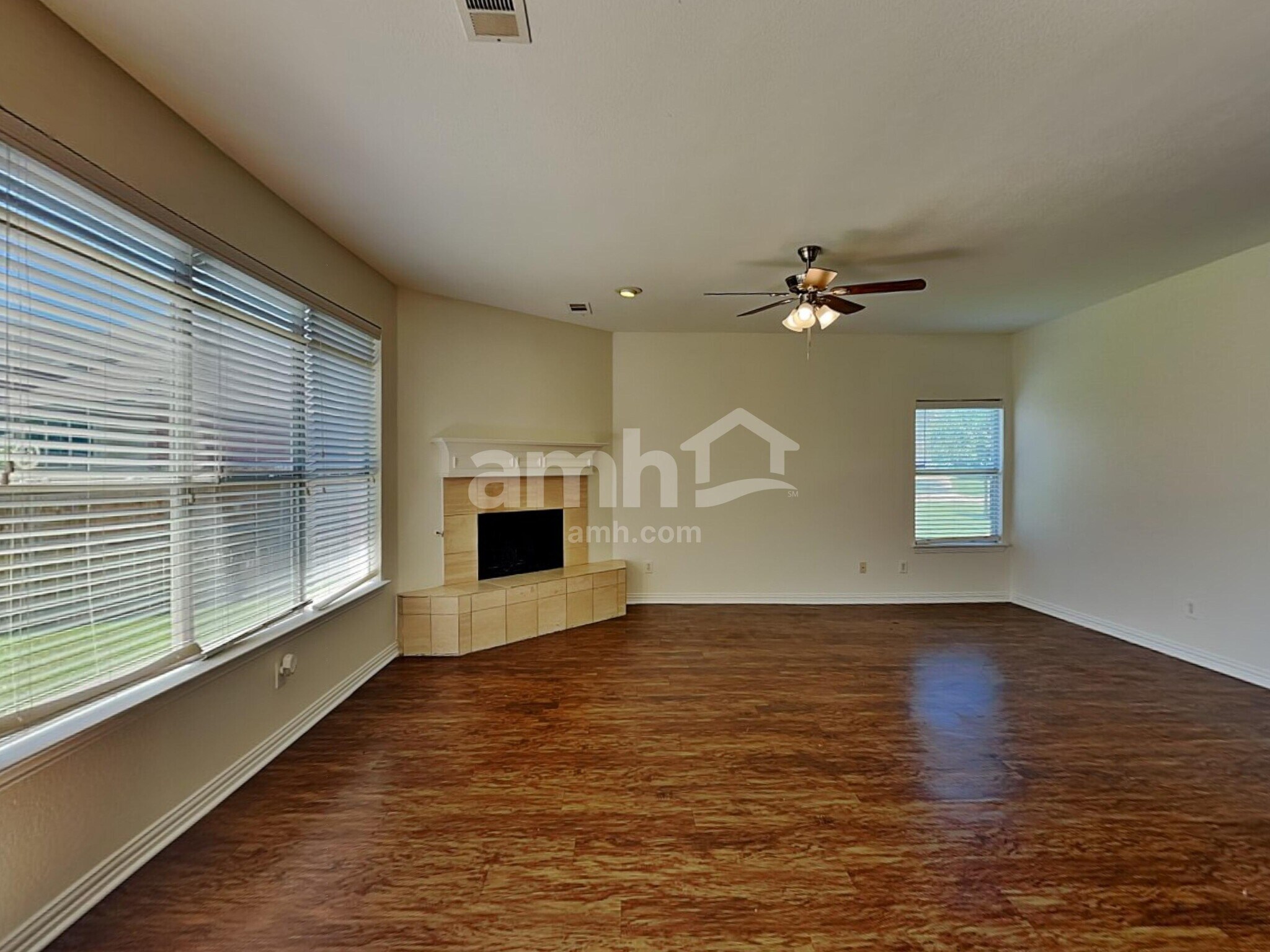 Building Photo - 2619 Hopkins Dr