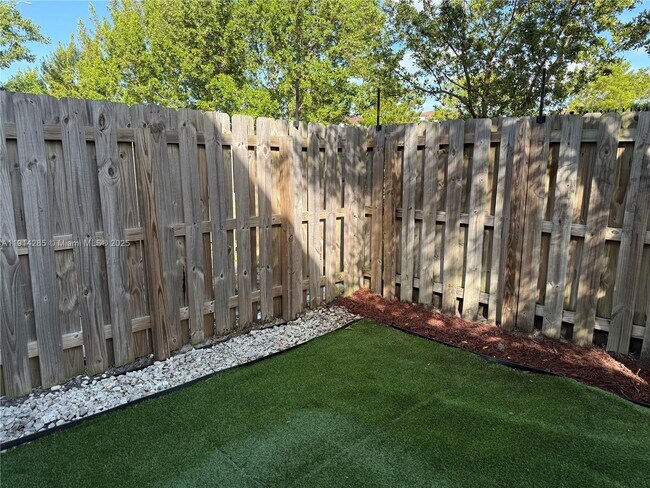 Building Photo - 685 NE 208th Terrace