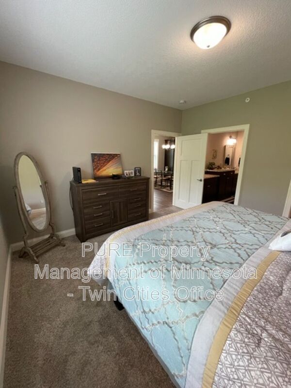 Building Photo - 631 Liberty Wy