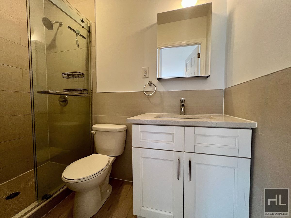 Building Photo - 3BR 2BA Bedstuy Townhouse Original Details & Modern Updates