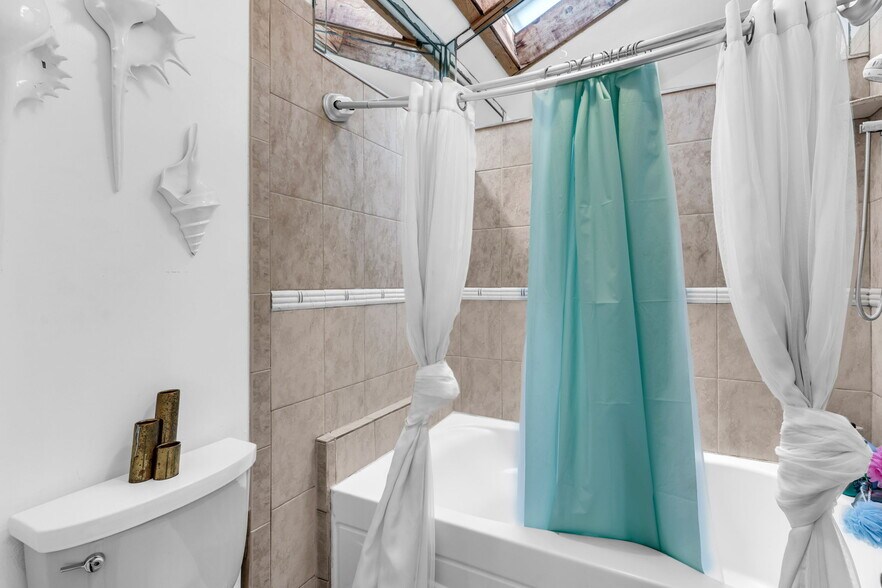 Building Photo - 1420 W Sandpiper Cir