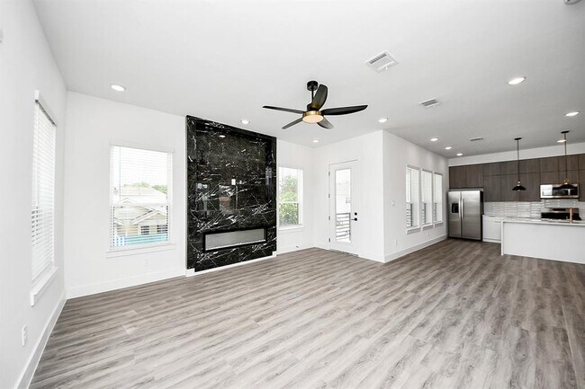 Building Photo - 3604 Runnels St