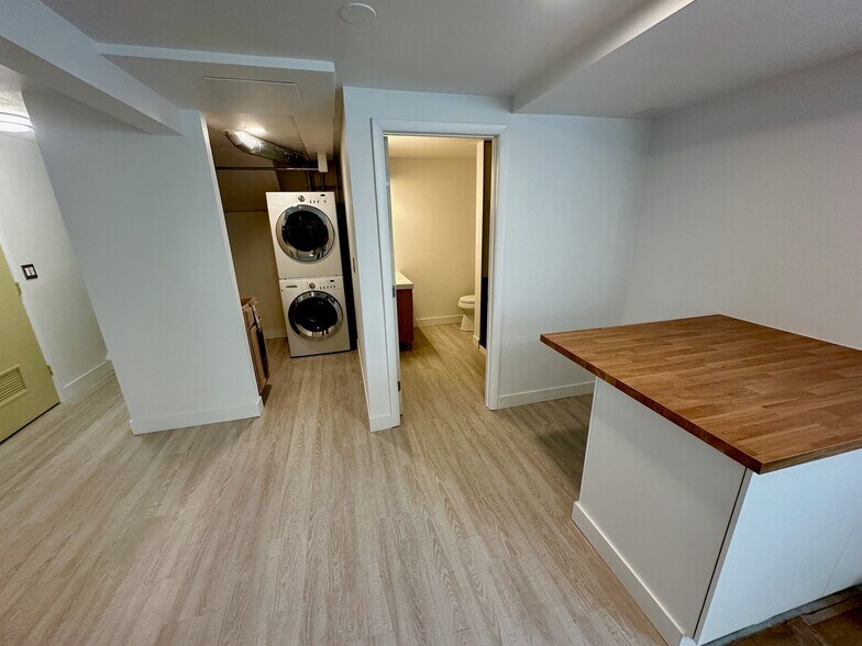 Building Photo - 4156 Culebra Ct