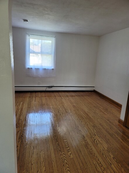 Building Photo - 100 E Park Ave