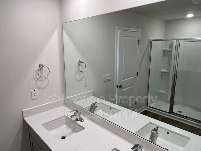 Building Photo - 257 David Hl Dr