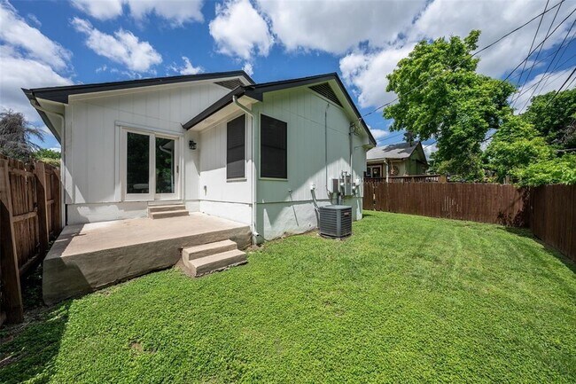 Building Photo - 12221 Little Fatima Ln