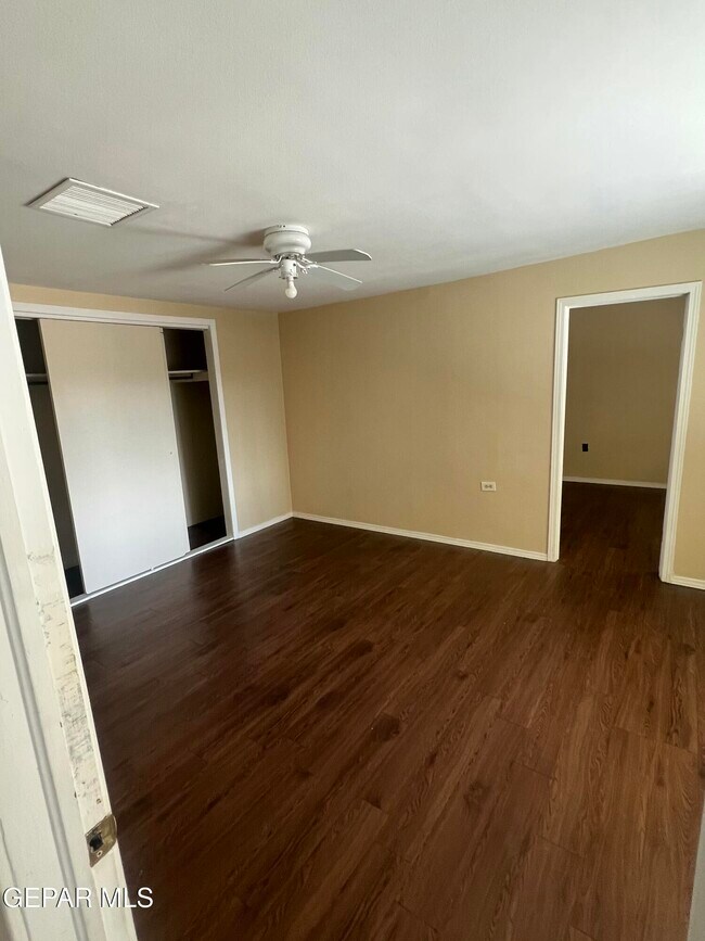 Building Photo - 3015 Altura Ave