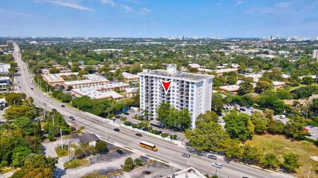 Building Photo - 1800 N Andrews Ave