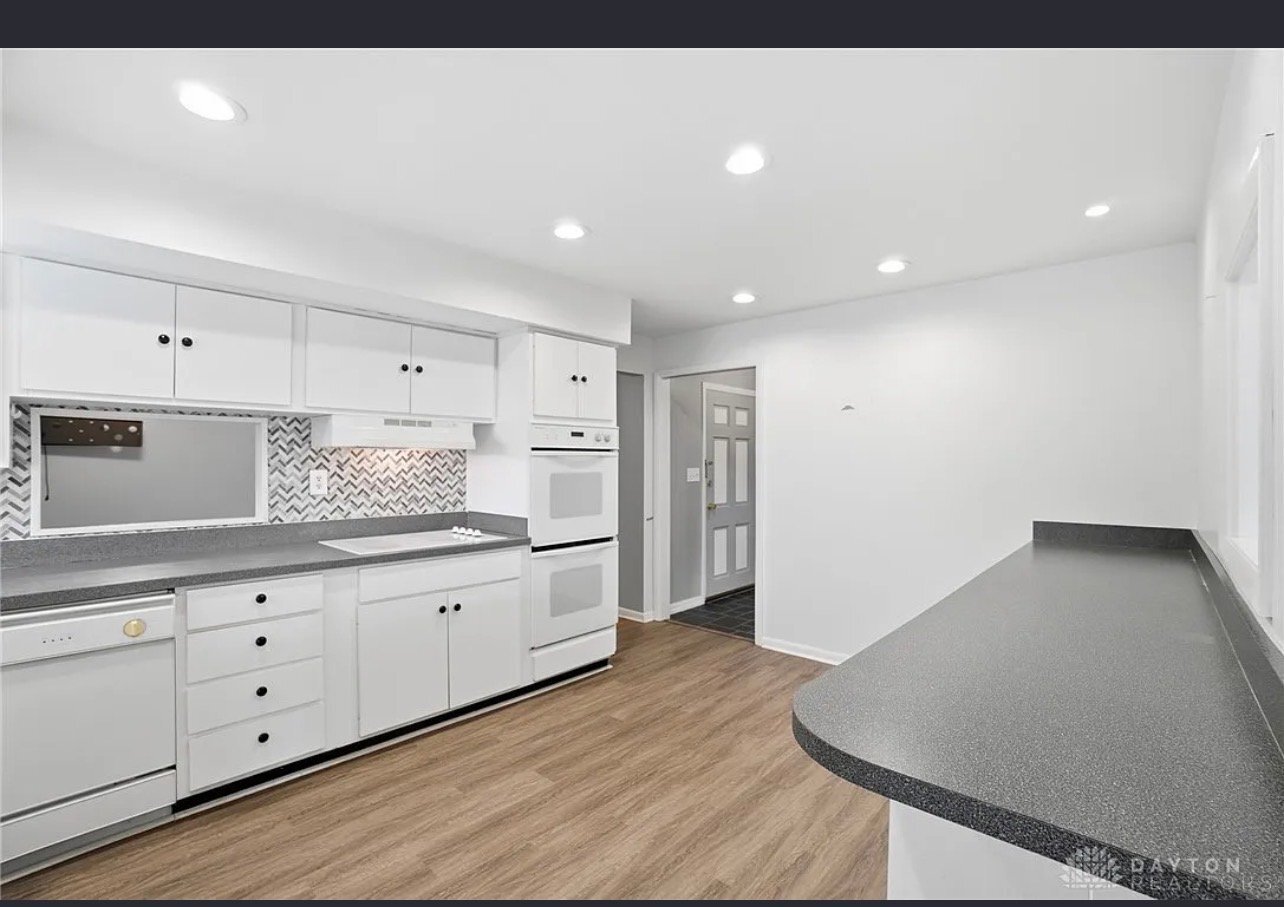 Building Photo - 4360 Wallington Dr