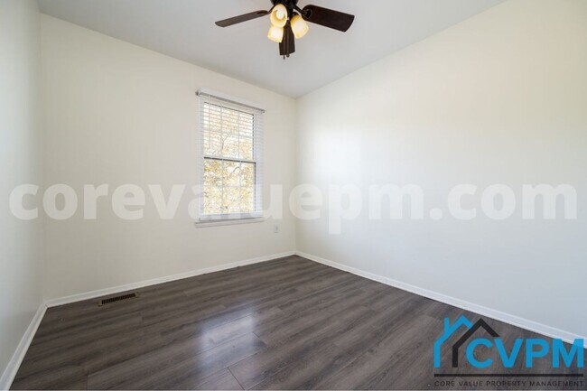 Building Photo - 7679 Blueberry Hill Ln