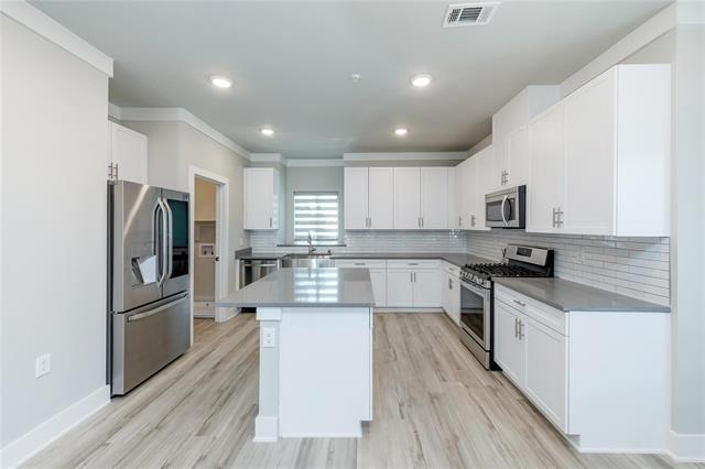Building Photo - 3301 Wynwood Dr