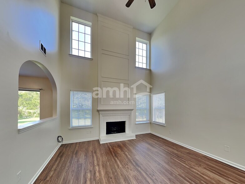 Building Photo - 7628 Nicolette Ct