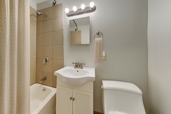 Building Photo - Charming 3-Bedroom Home with Sunroom, Fireplace & Garage in Kansas City, MO!