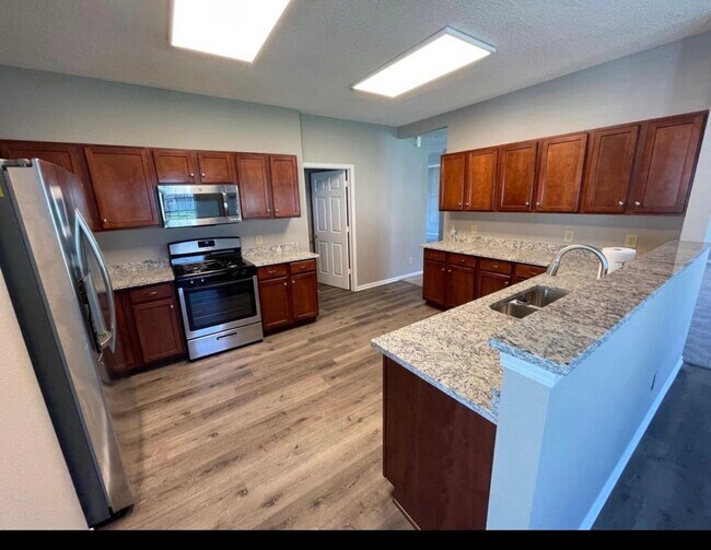 Building Photo - 12550 E 131st St