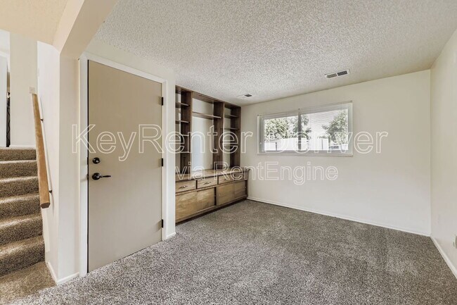 Building Photo - 1243 S Johnson Way