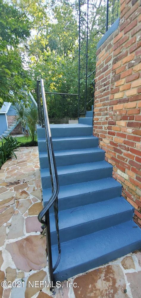 Building Photo - 2353 Spring Park Rd