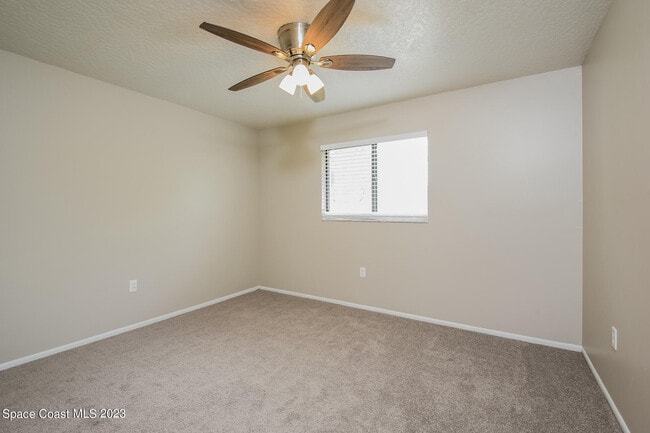 Building Photo - 1320 Arlington Cir