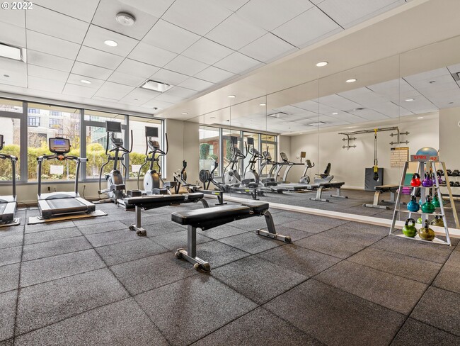 fitness room/2nd floor - 1001 NW Lovejoy St