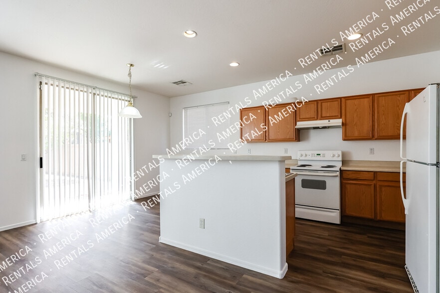 Building Photo - 10417 W Windsor Ave